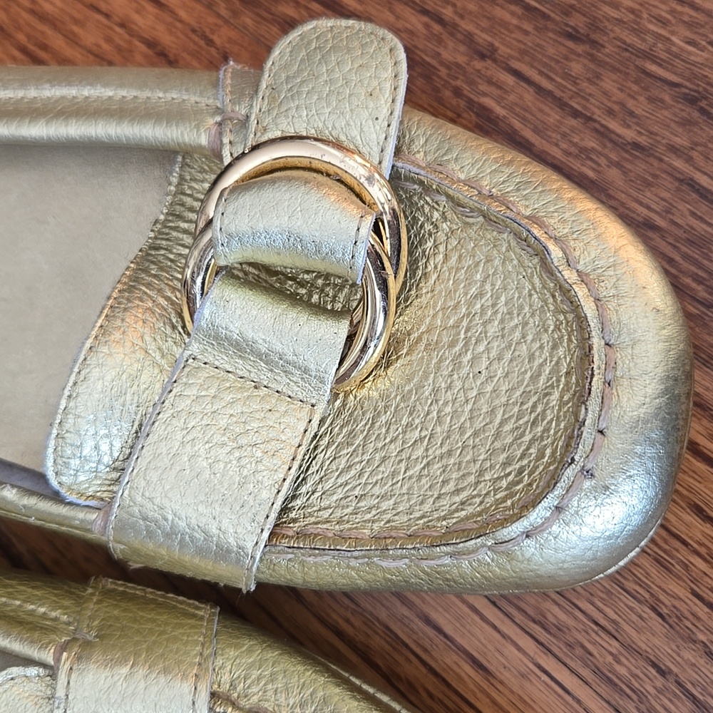 Me Too Carlie Women's 8.5 Gold Leather Buckle Driving Moccasin Slip-On Loafer